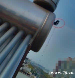 太阳能热水器上水满了也不停止怎么办