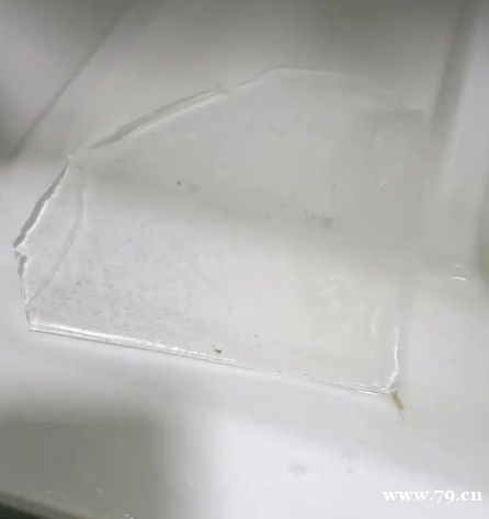 冰箱冷藏室里面总有水正常吗